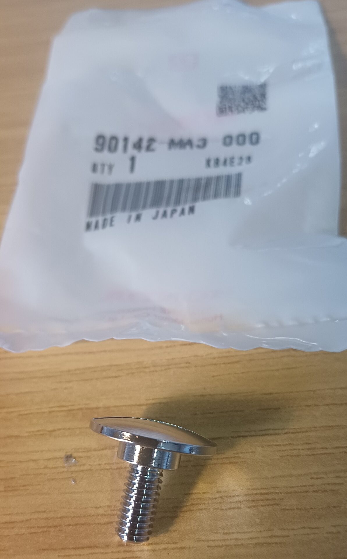 Seat Unit Fixing Screw - 90142 MA3 000