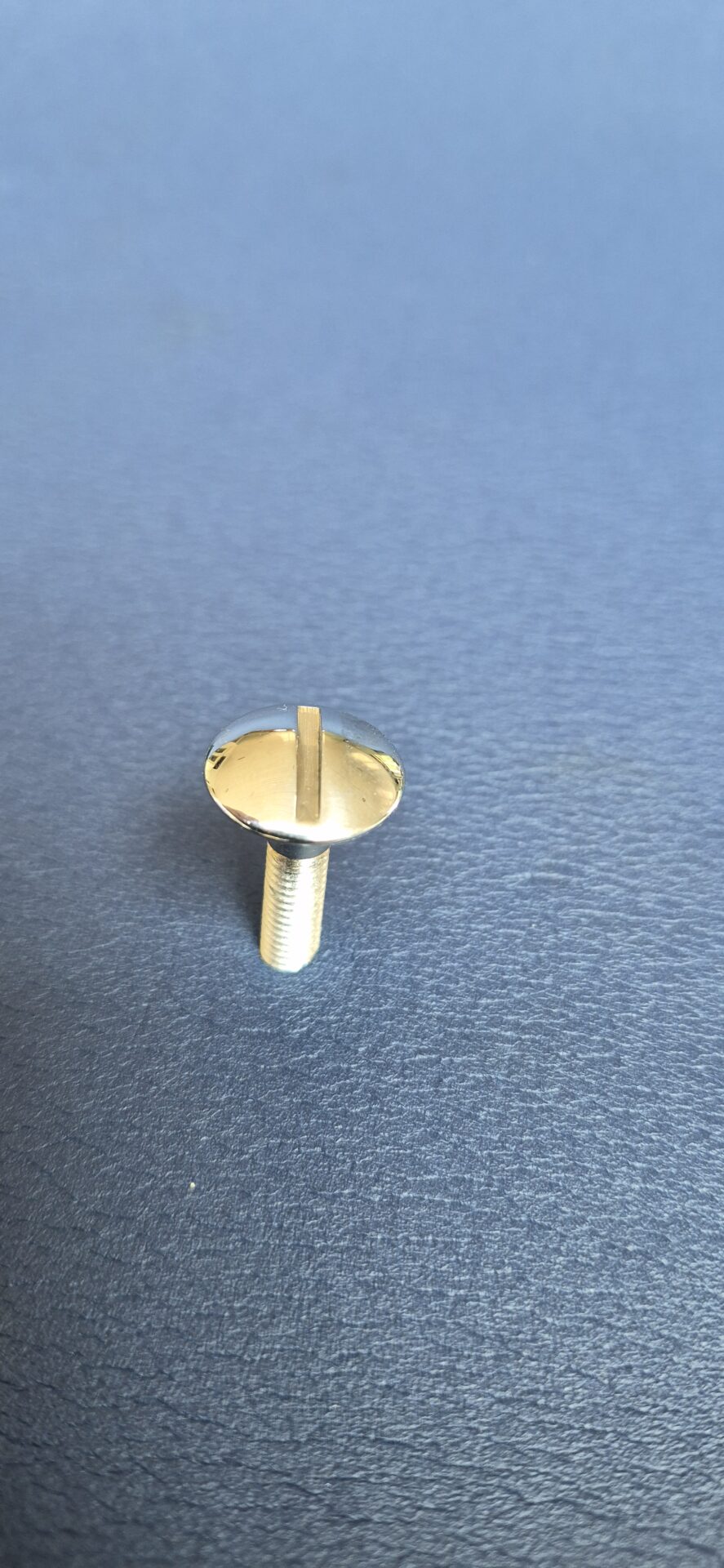 Fairing screw 90142MA3770 for RC & RD - Image 2